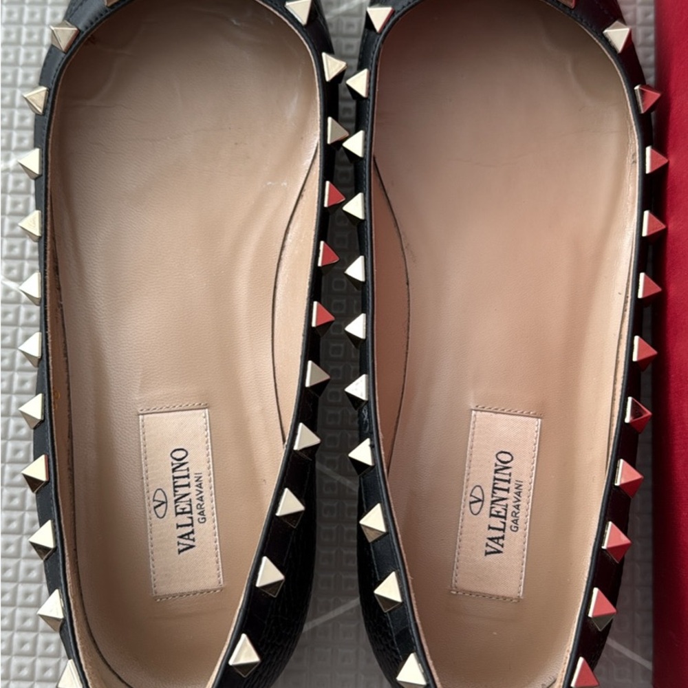Valentino Black and Cream Rockstud Flats
